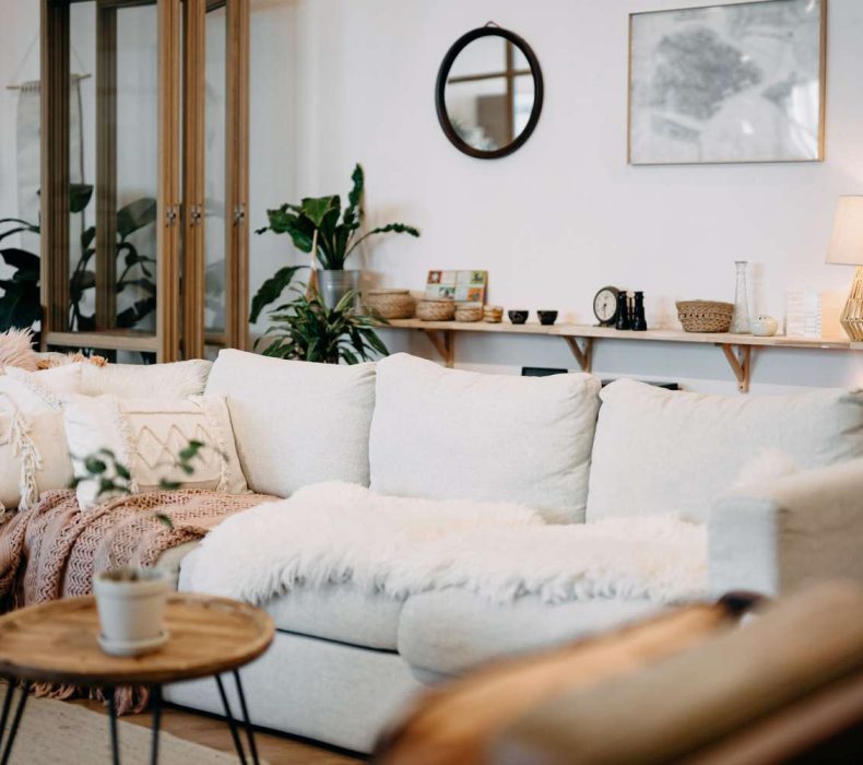 Getting the Right Decor: How to Create a Cosy and Inviting Home