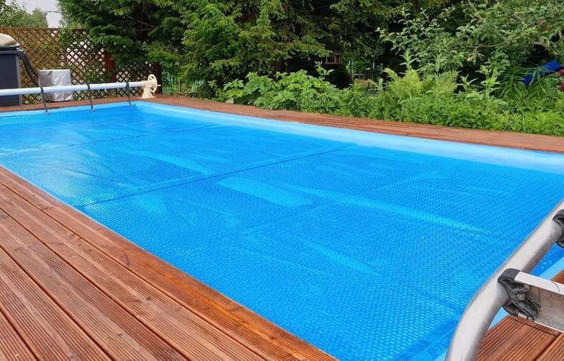 What to keep in mind before buying a solar pool cover