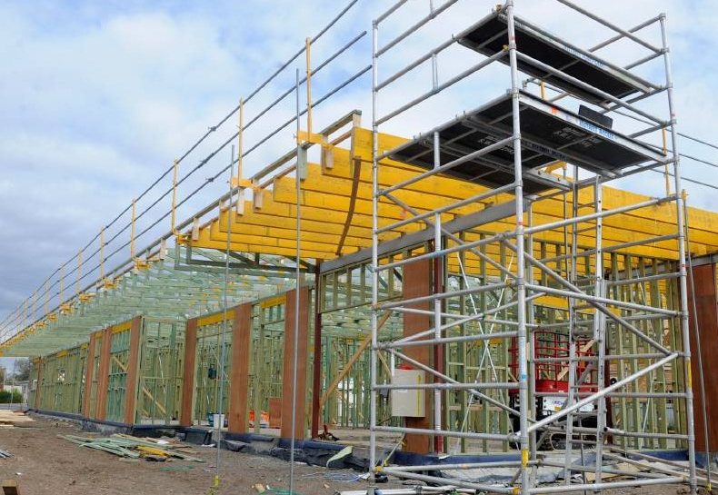 Six Advantages Of Utilizing Scaffolding In The Building Industry