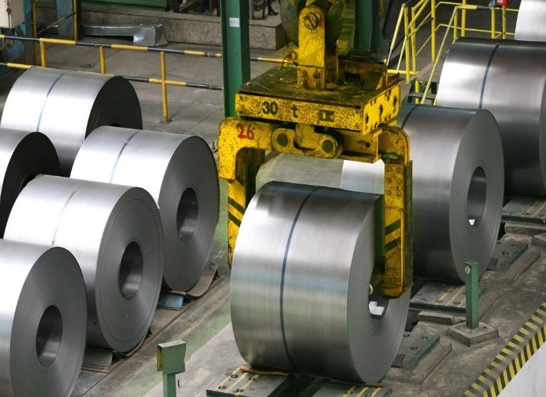Metal Manufacturing in China: Exploring the Advantages and Risks